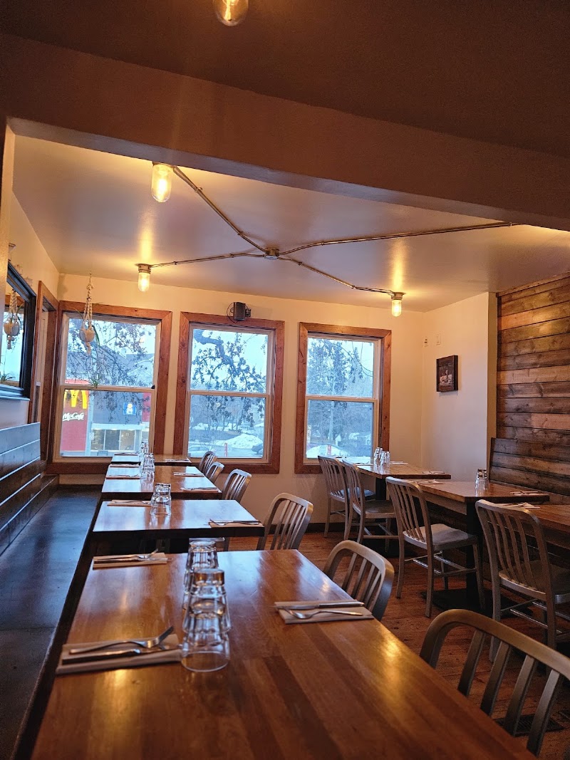 Little Wolf Restaurant