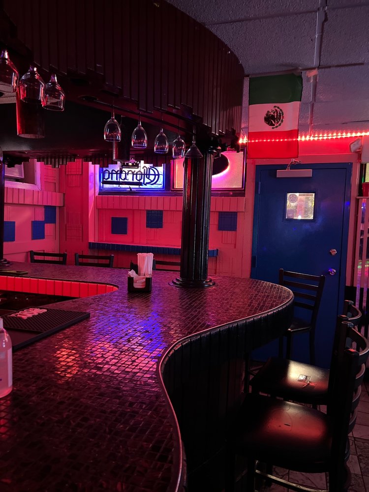 Los Compadres Restaurant & Bar | United Tribes