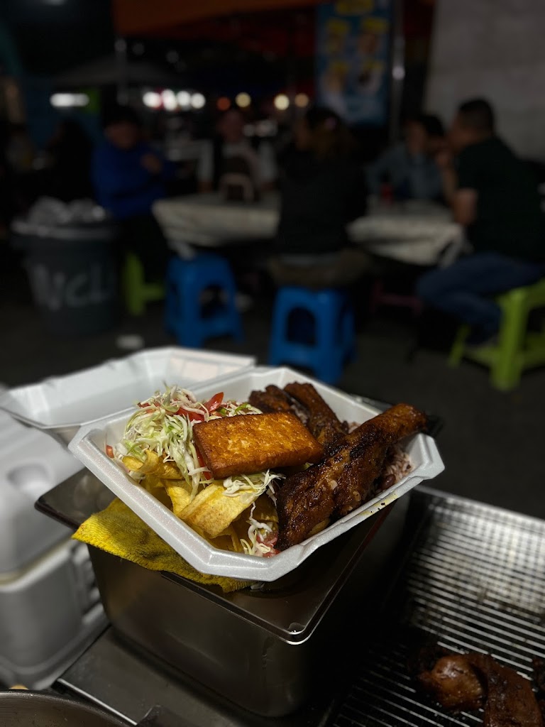 Nicapersian saffron food