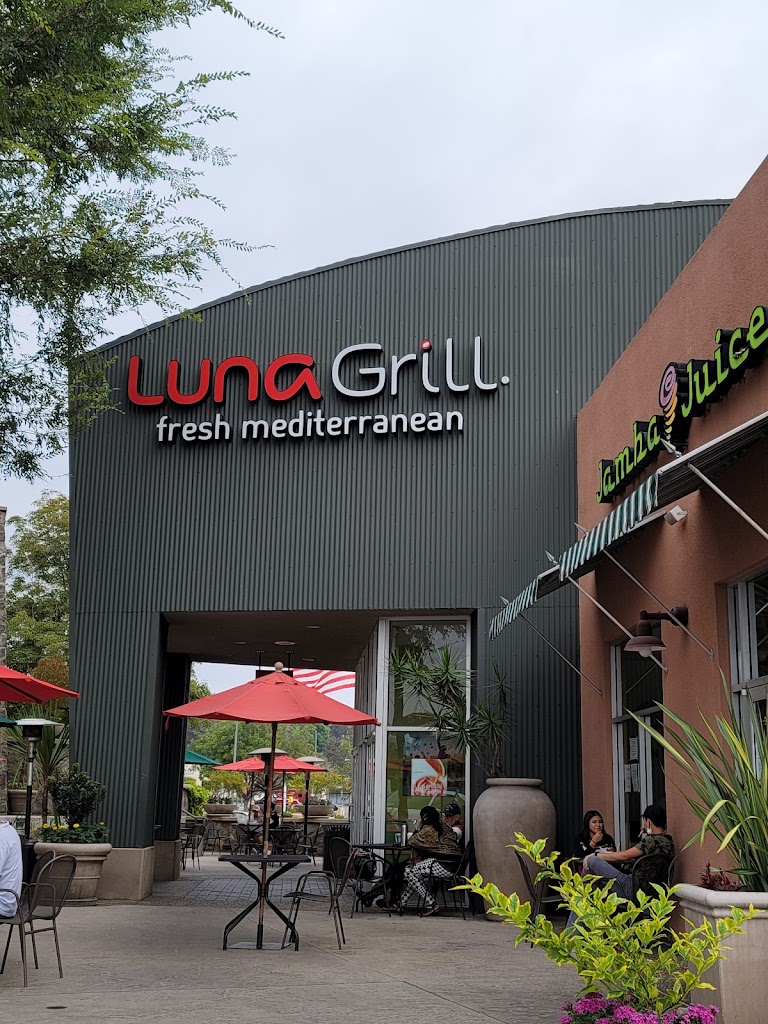 Luna Grill Eastlake