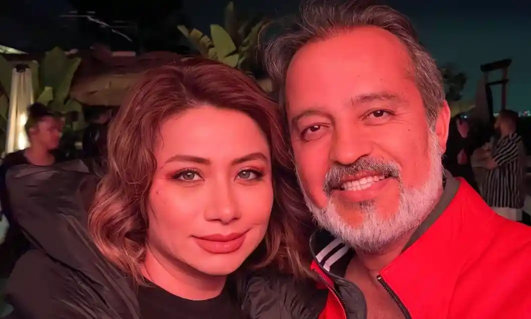 ANA LA TRAVEL پارسا رخصت