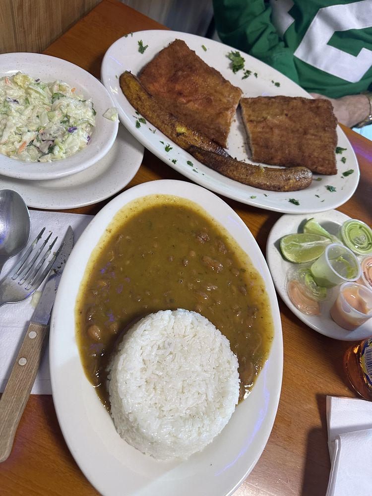 Tajadas Bakery & Restaurant