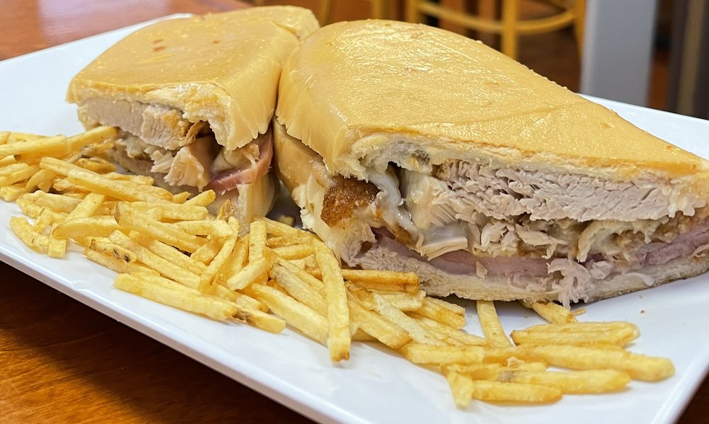 El Rinconcito Superlatino lll