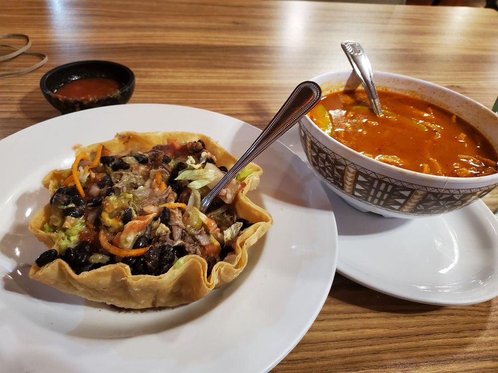 Mariachi’s Mexican Cuisine