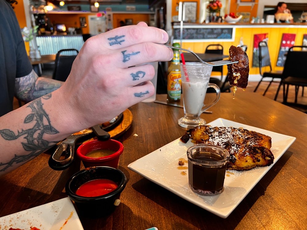 Toast Gio’s Breakfast & Lunch