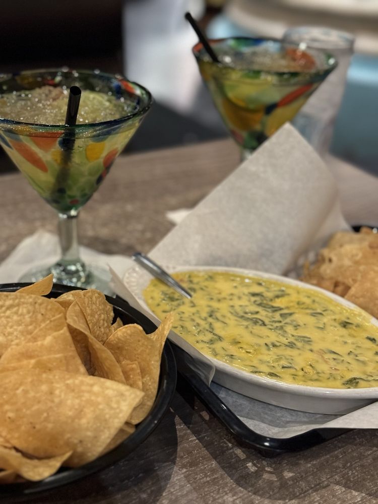 Manuel’s Mexican Restaurant & Cantina - Bell Rd