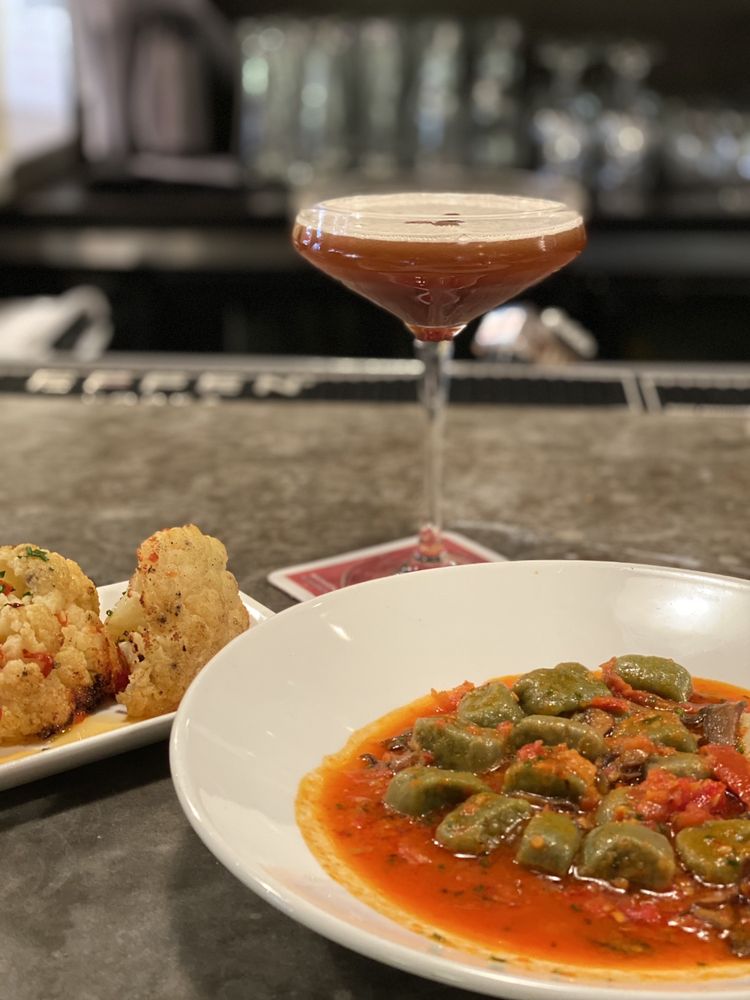 Jake’s & Cooper’s Wine Bar & Wine Shop