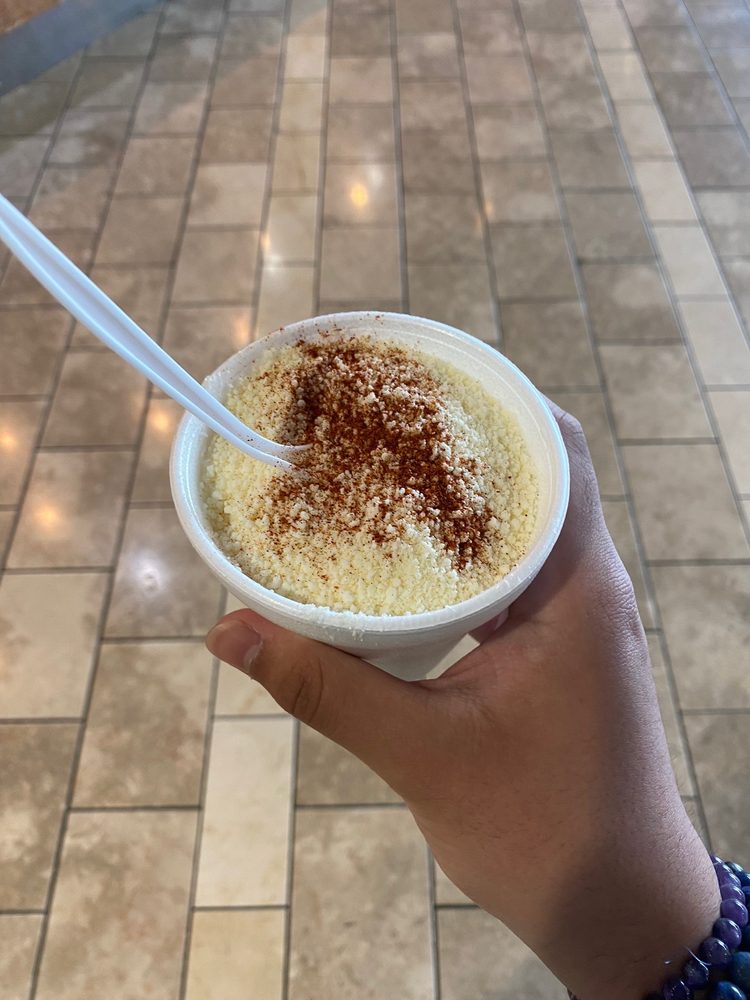 Victoria’s Antojos Locos