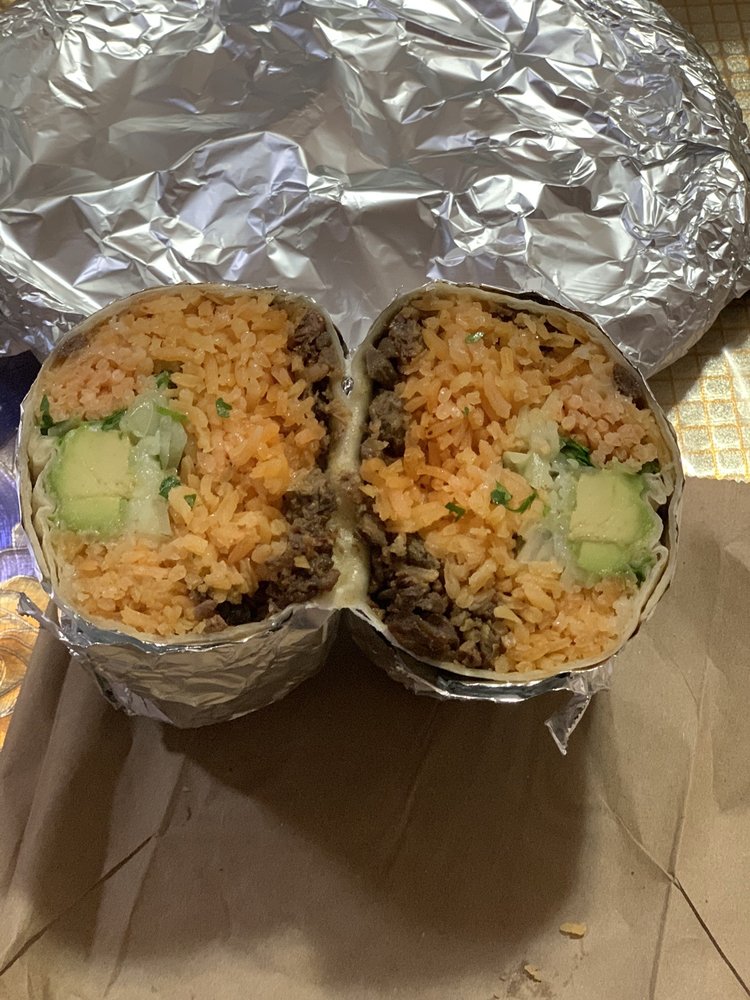 El Rancho Liquor Store / Taqueria