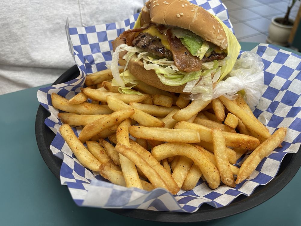 Mega Burgers