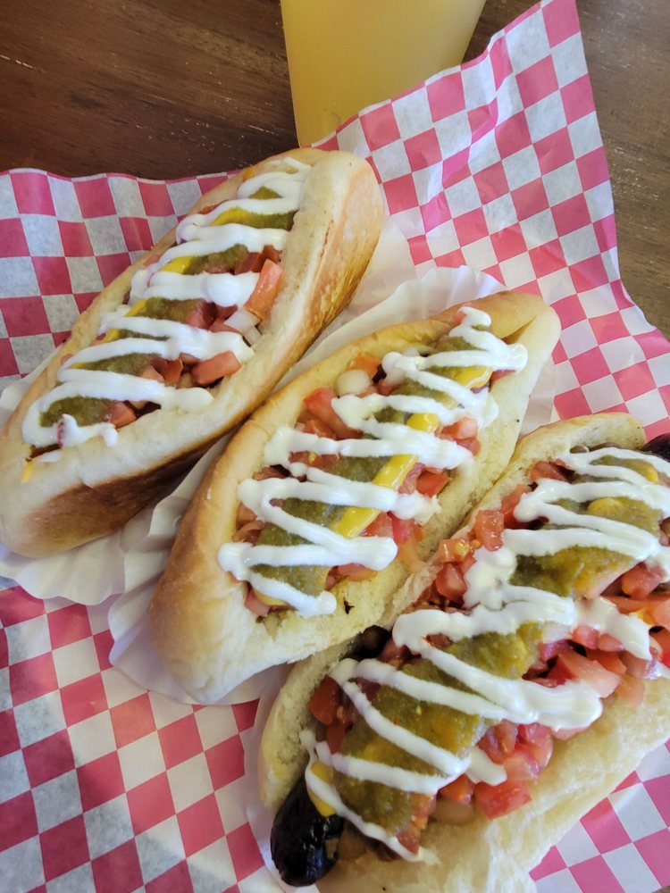 Lycos Hot Dogs and Mariscos
