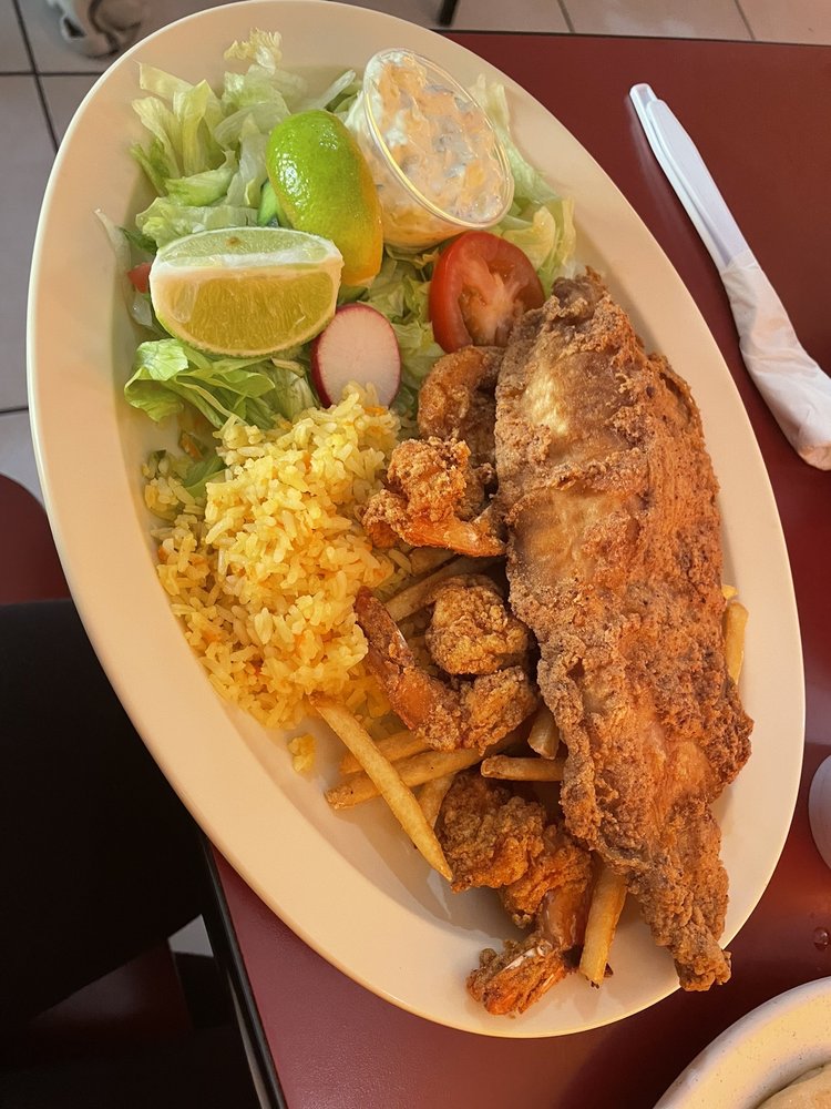 Rosa’s Pupuseria Y Taqueria