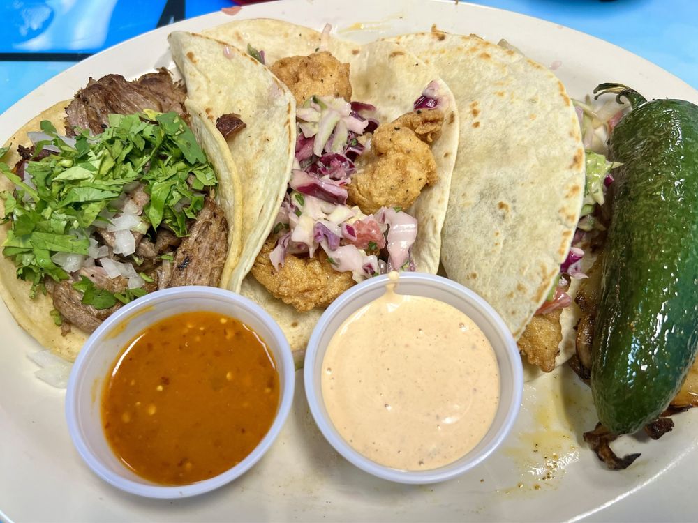 Mazatalan Mariscos Y Pisto