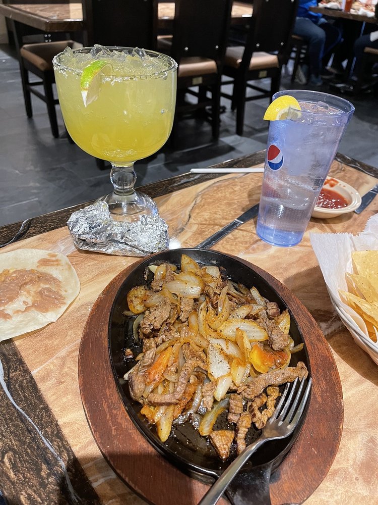 Iguanas Mexican Bar & Grill