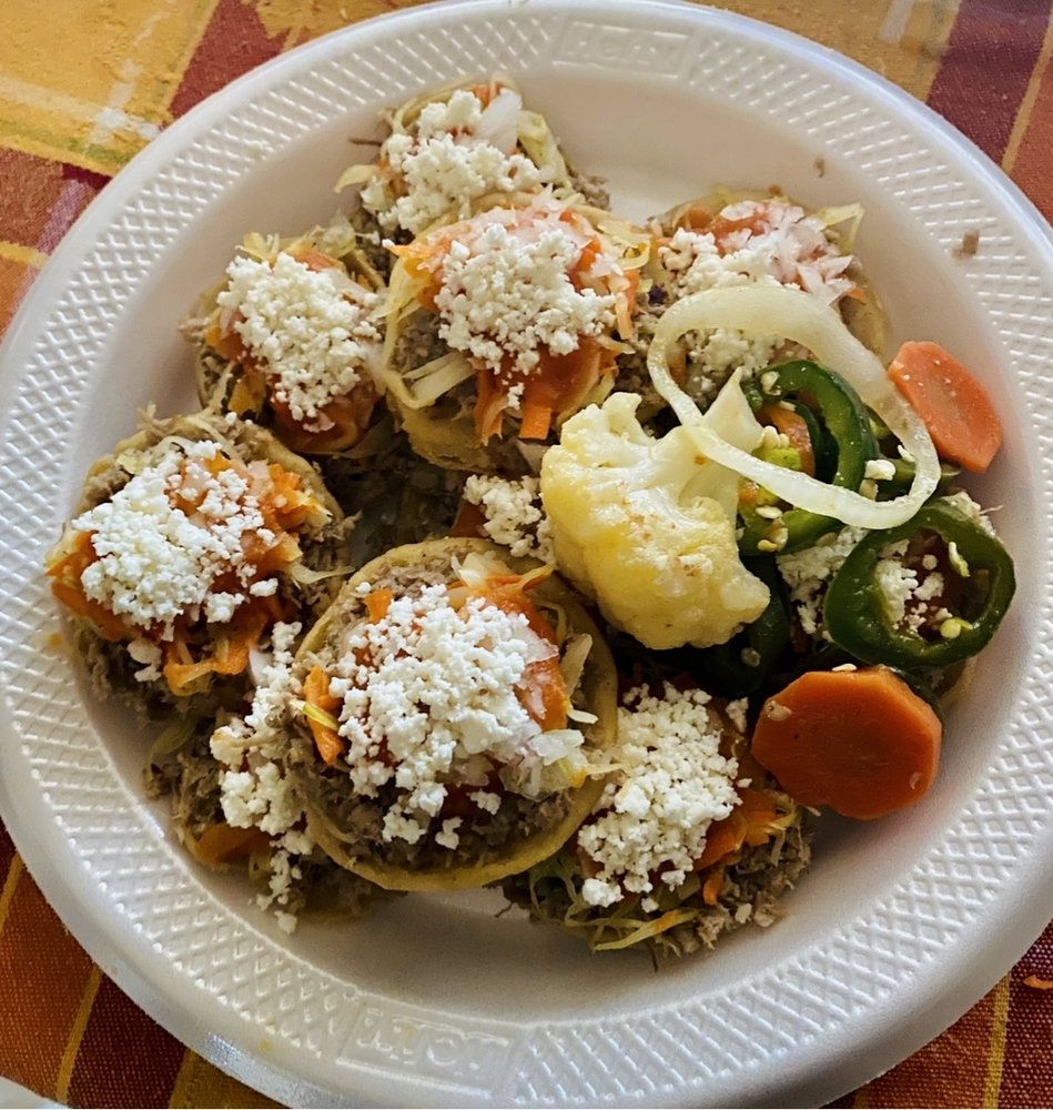 Taqueria Y Garnacheria La Reyna