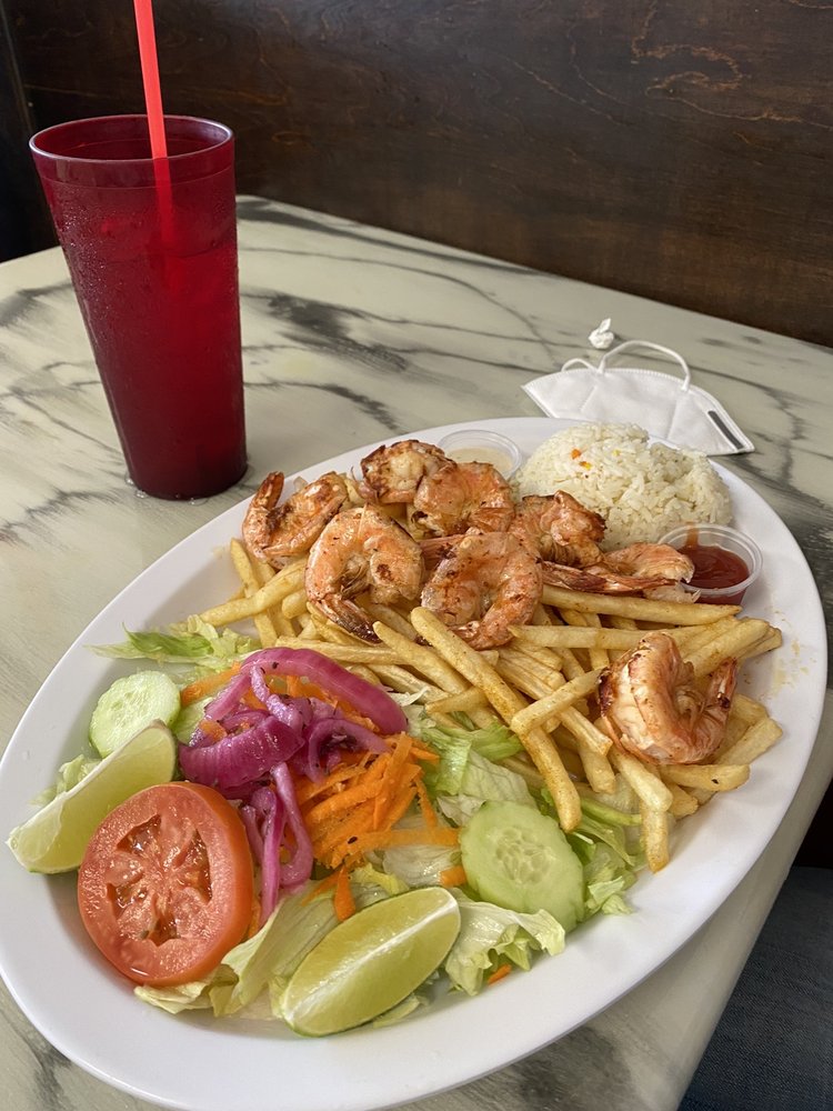 El Cuzcatlan Restaurant Grill