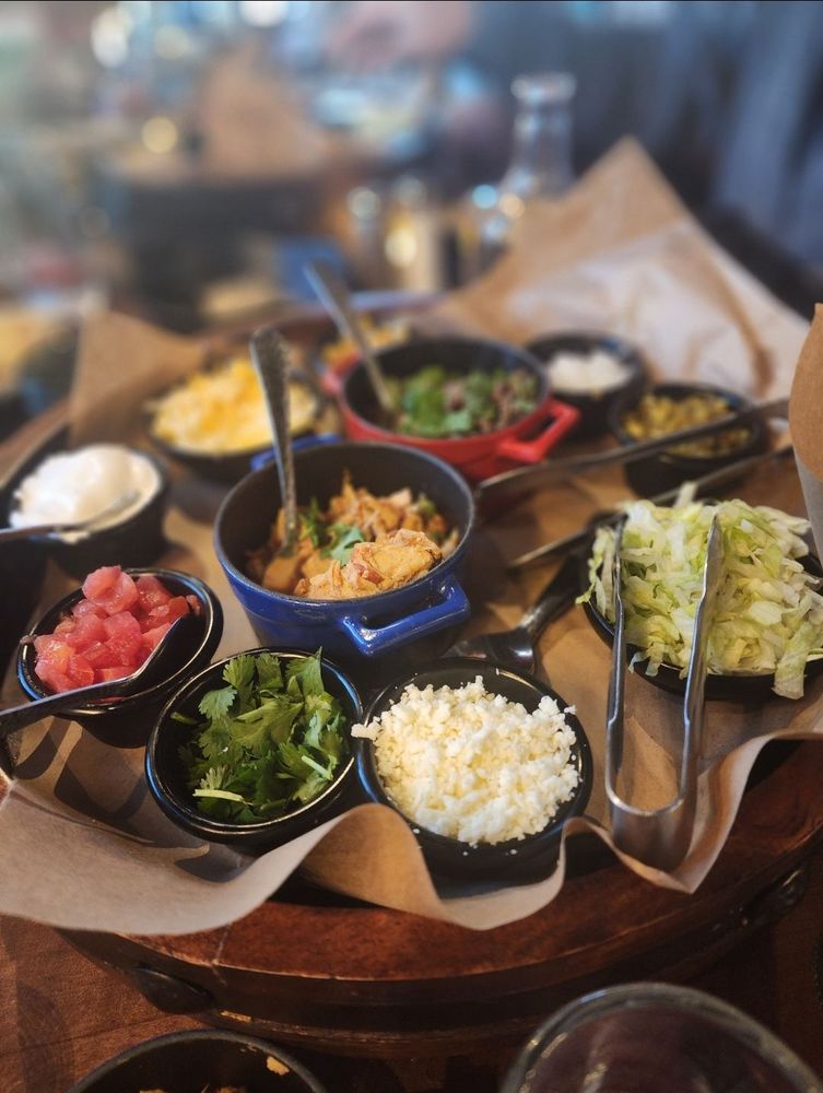 Uncle Julio’s Naples