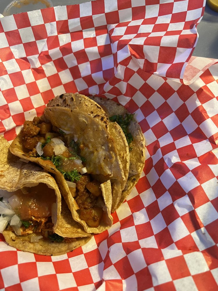Tacos El Tri