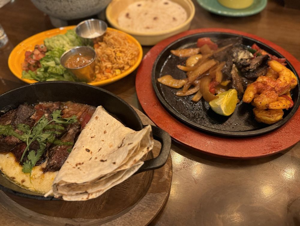 Dos Caminos