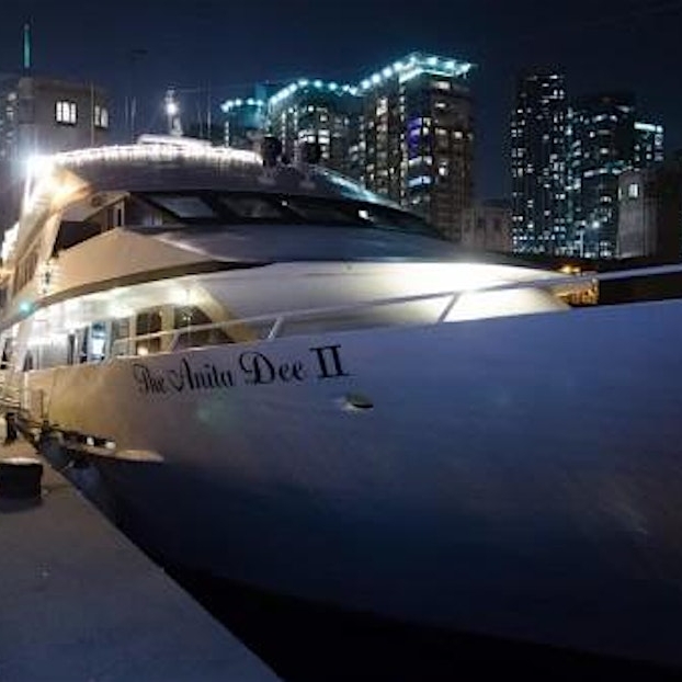 Cinco WKD (Selena Forever) FT. Grupo Sekta Banda Yacht Cruise (Chicago)