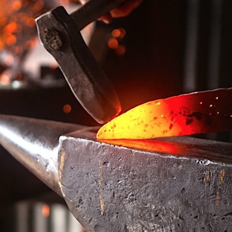 Bladesmithing at Maketory