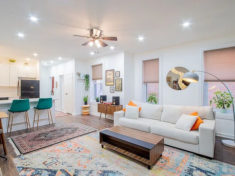 My image 4 description