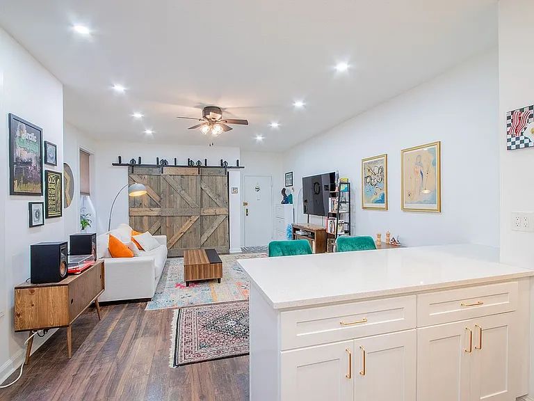 My image 10 description